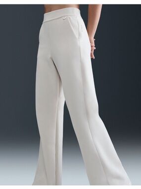 Nike Women’s 24.7 ImpossiblySoft Dri-FIT High-Waisted Loose Flared Pants